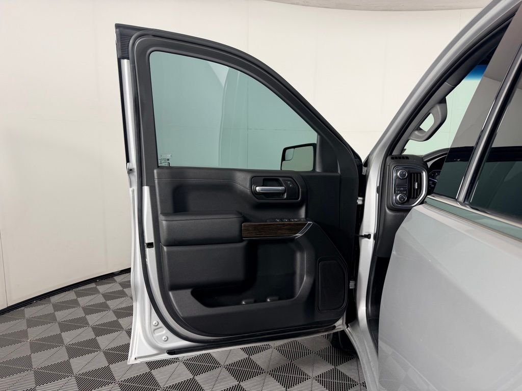 Used 2021 Silver GMC SLE image 25