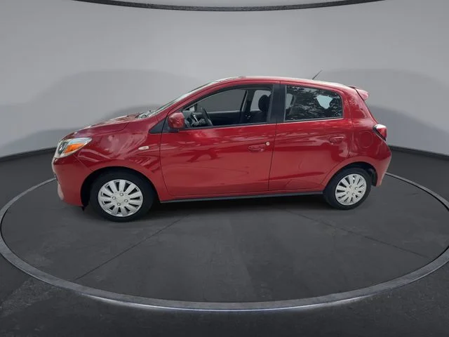 Used 2021 Red Mitsubishi  image 4