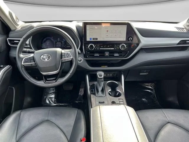 2024 Toyota Highlander Platinum - Photo 14