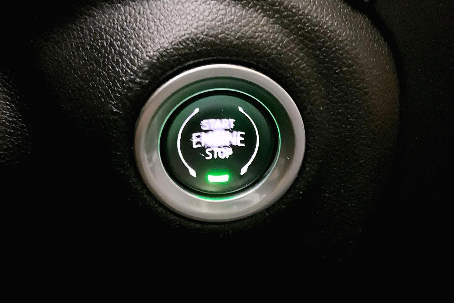 Used 2019 Iridescent Pearl Tricoat Chevrolet High Country image 33