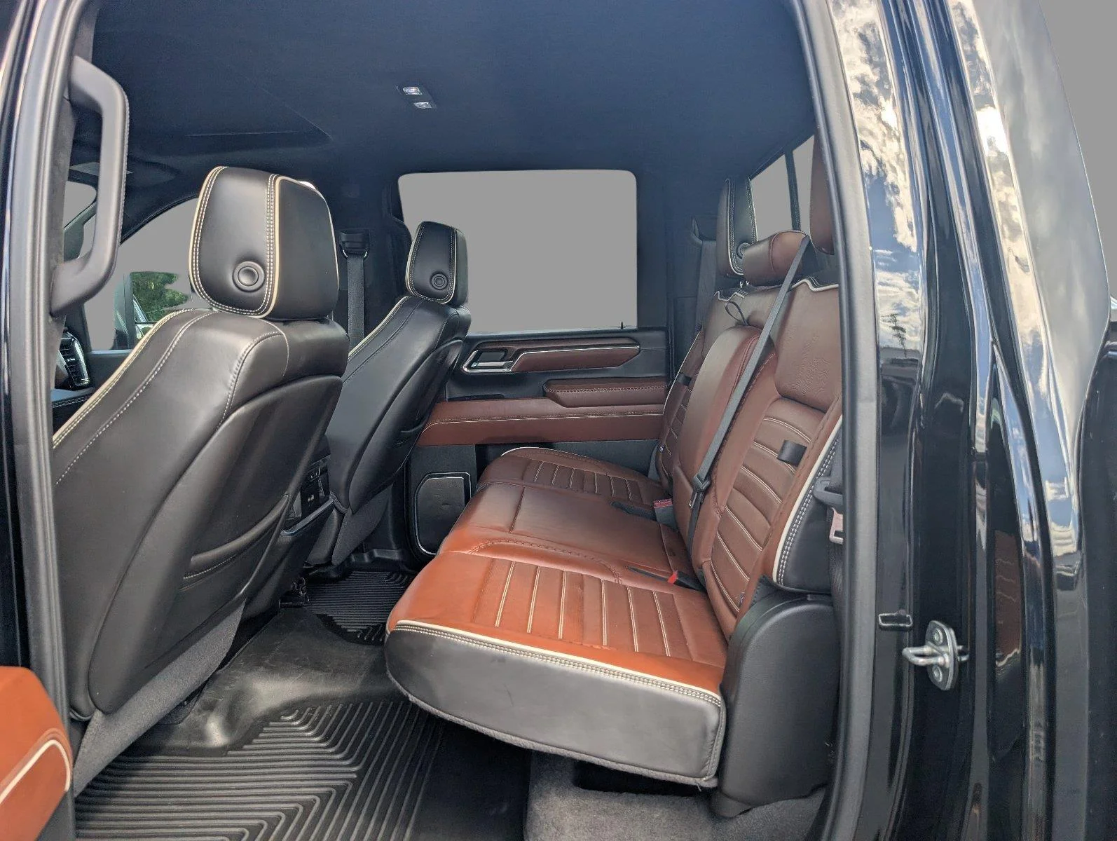 Certified Used 2024 Onyx Black GMC Denali Ultimate image 34