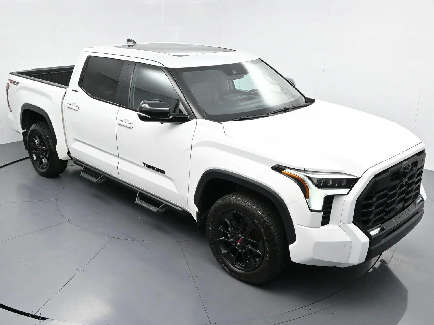 Used 2024 Ice Cap Toyota Limited image 38