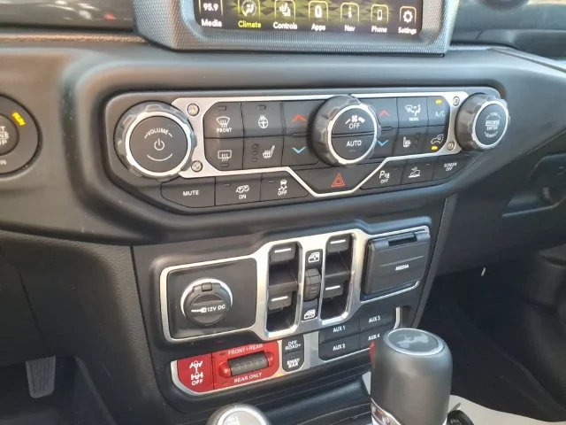 Used 2023 Green Jeep Rubicon 392 image 27