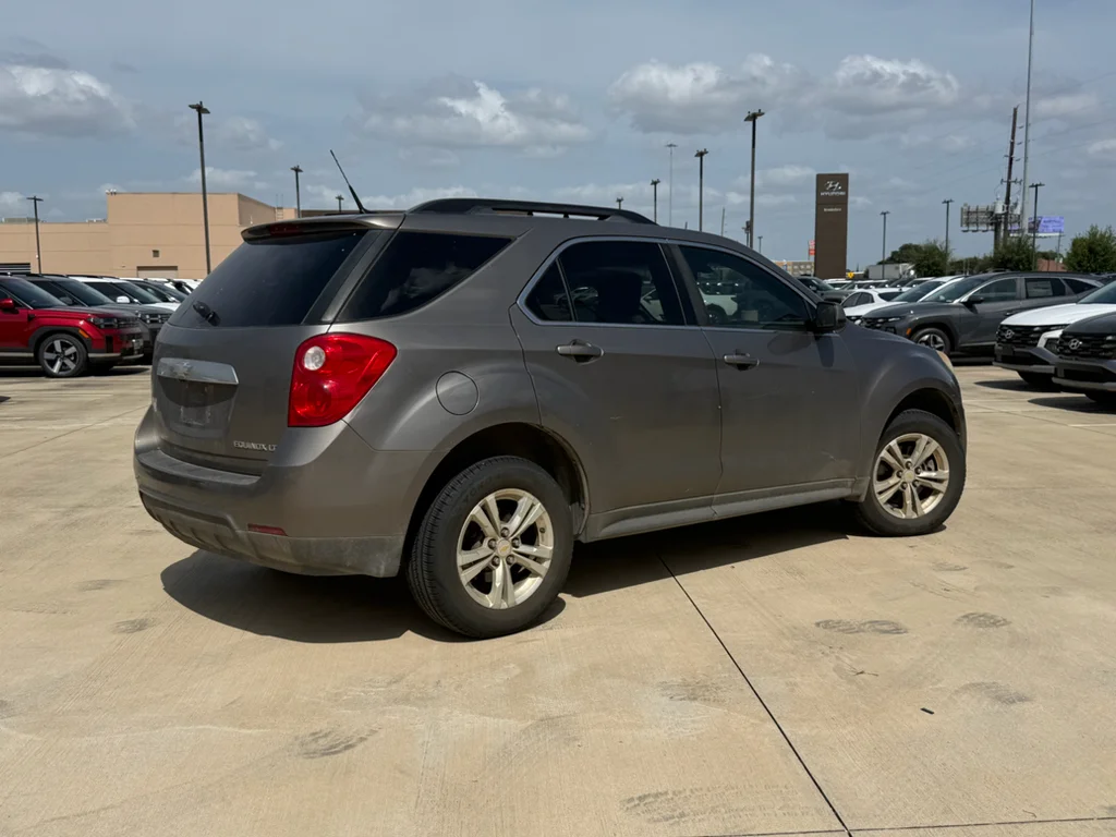Used 2010 Mocha Steel Metallic Chevrolet LT w/2LT image 6