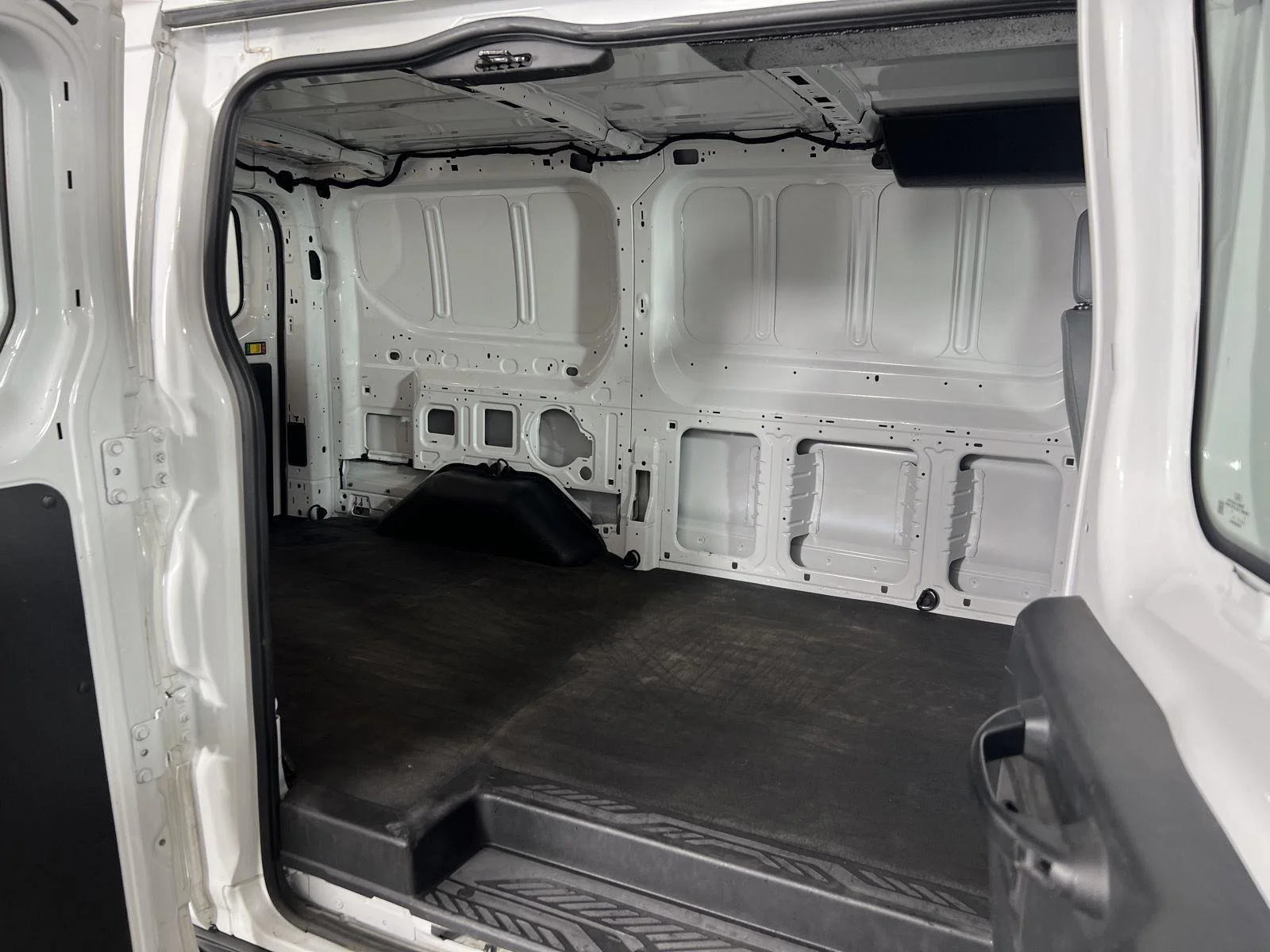 Used 2016 Wh Ford  image 6