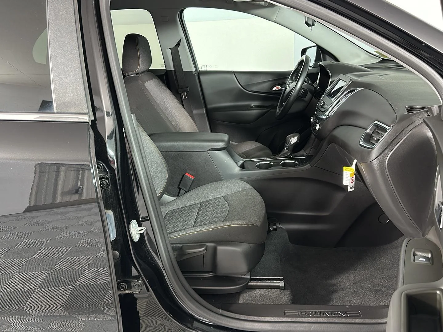 Used 2024 Mosaic Black Metallic Chevrolet LT image 27