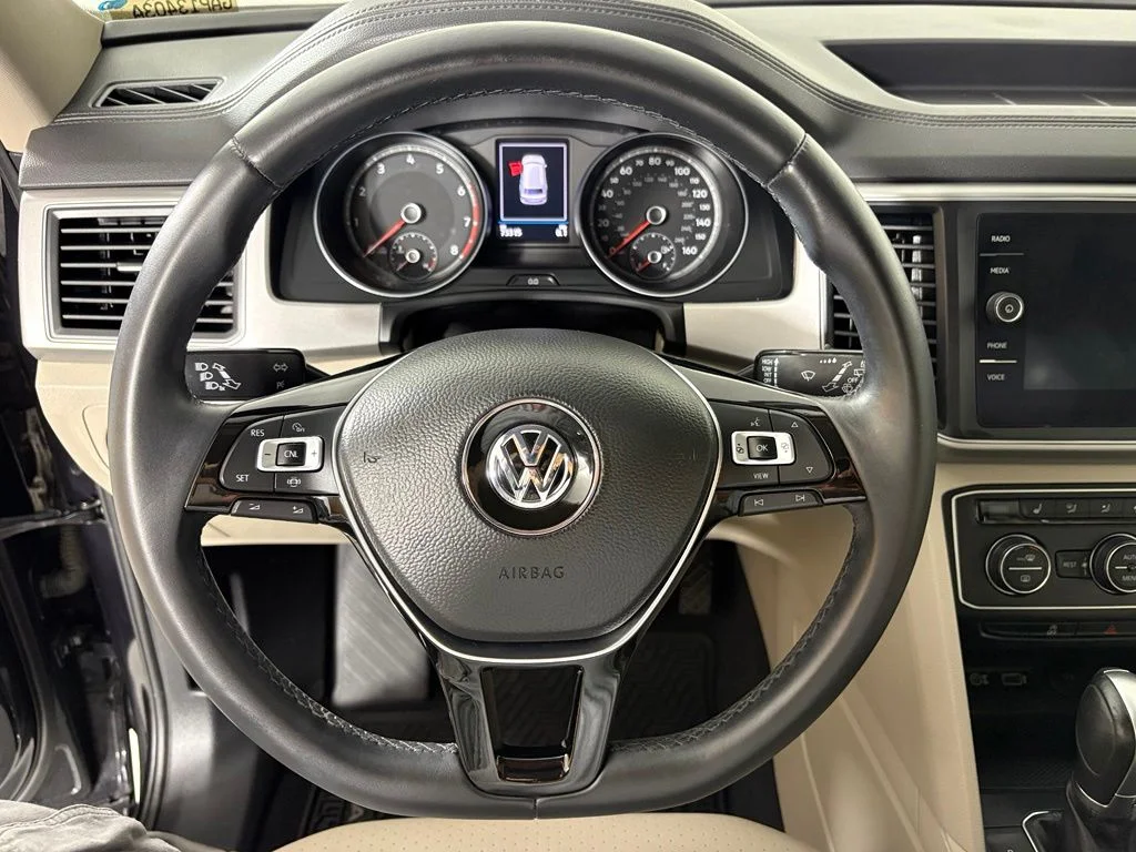 Used 2019 Black Volkswagen 3.6L V6 SE image 26