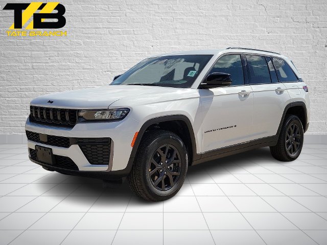 2027 Jeep Grand Cherokee Laredo