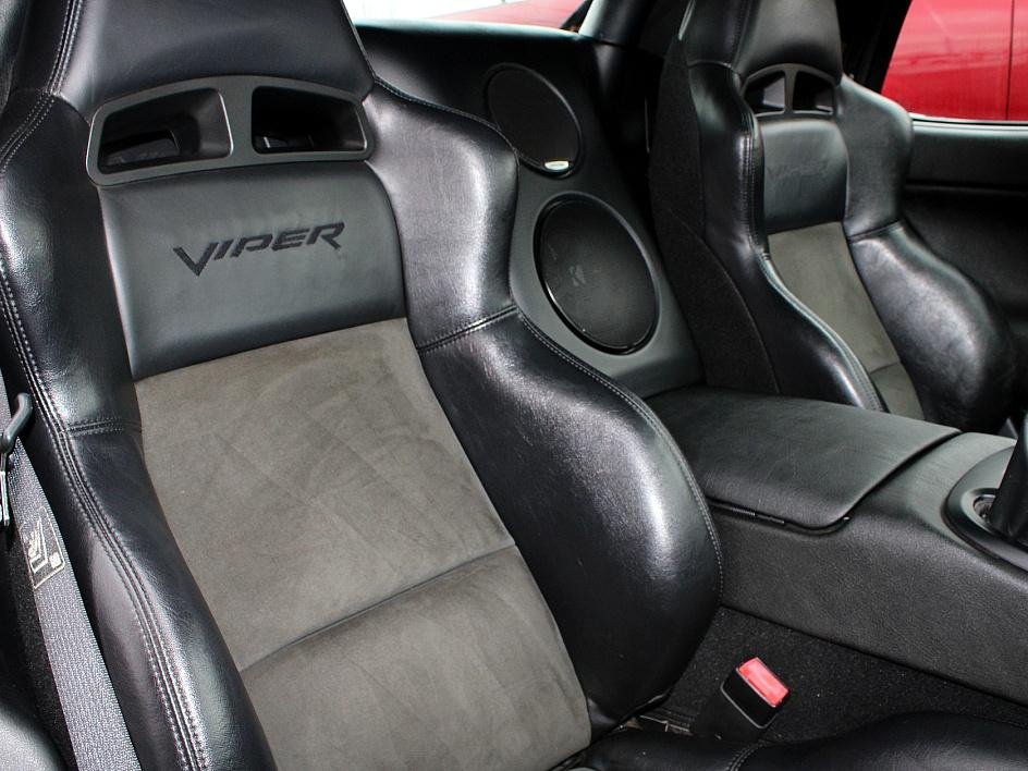 Used 2006 Black Dodge SRT10 image 37