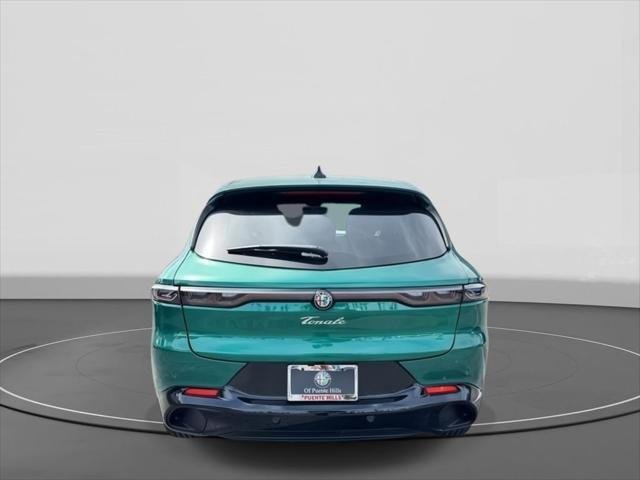 New 2025 Verde (Green) Fangio Metallic Exterior Paint Alfa Romeo  image 5