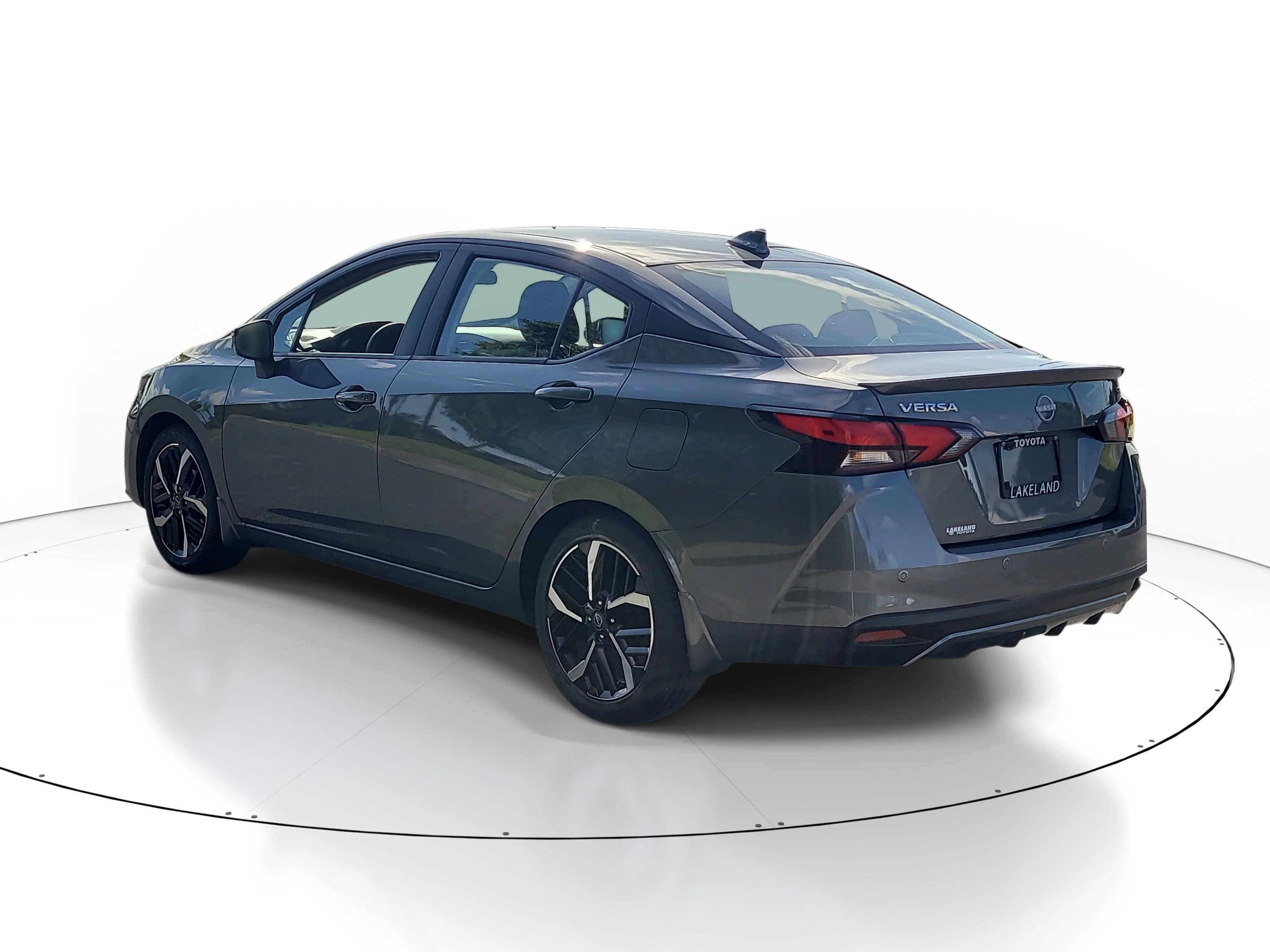 Used 2025 Gun Metallic Nissan SR image 4