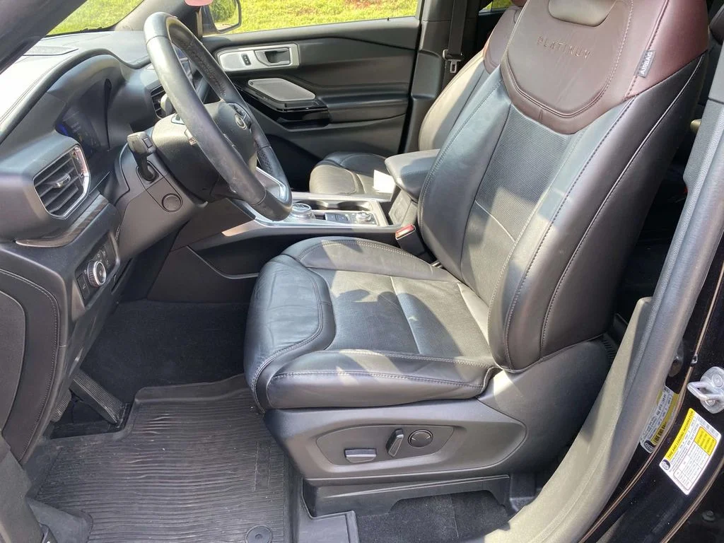Used 2023 Agate Black Metallic Ford Platinum image 13