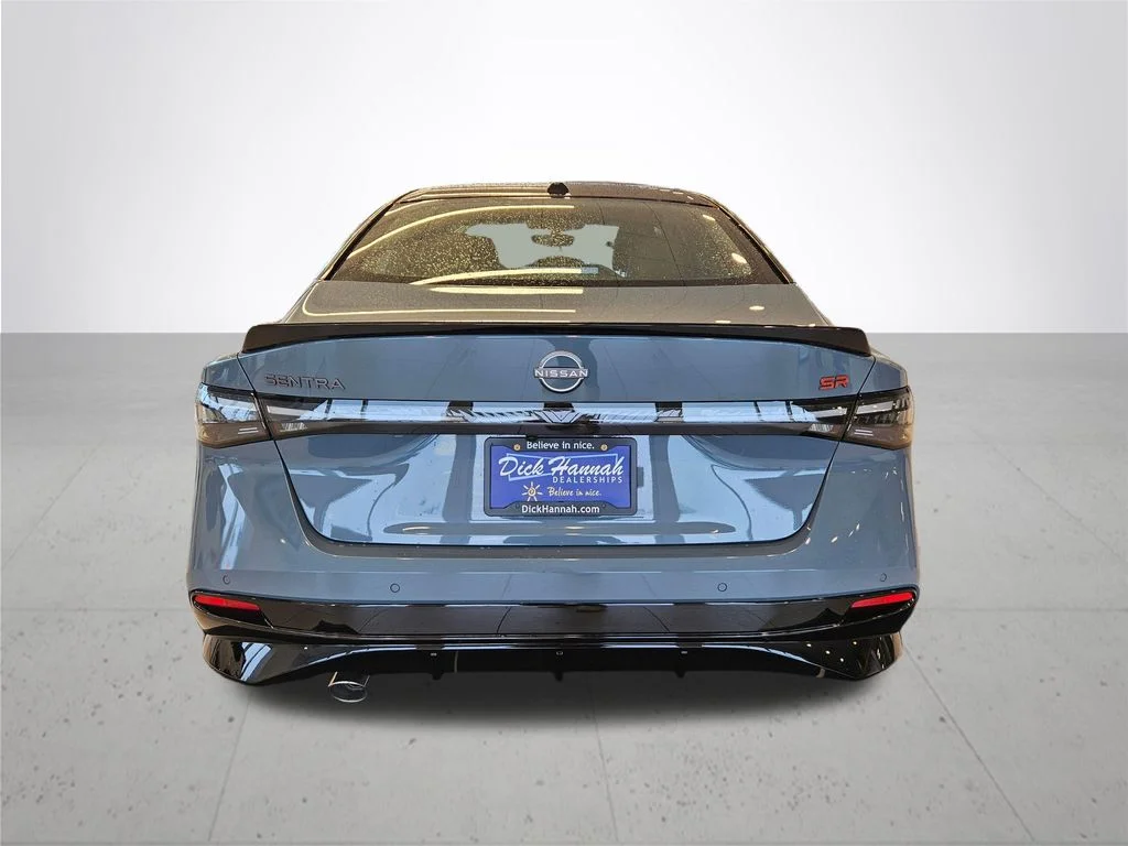 New 2026 Atlantic Gray Metallic / Super Black Two-tone Nissan SR image 8