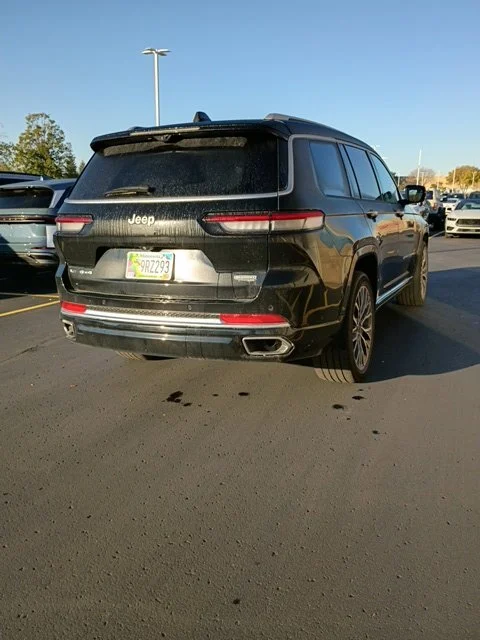 Used 2021 Black Jeep Summit image 2