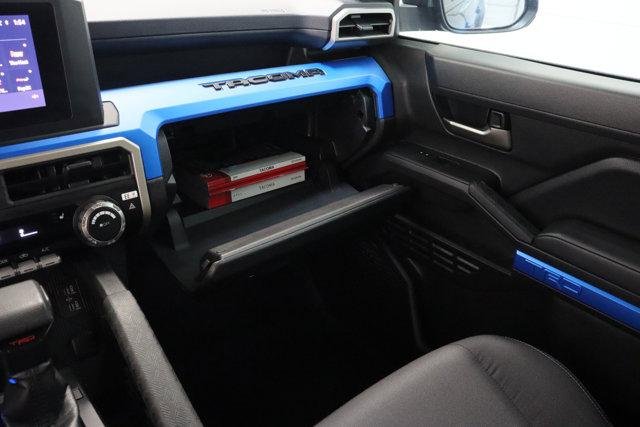 2025 Toyota Tacoma TRD Off Road - Photo 24