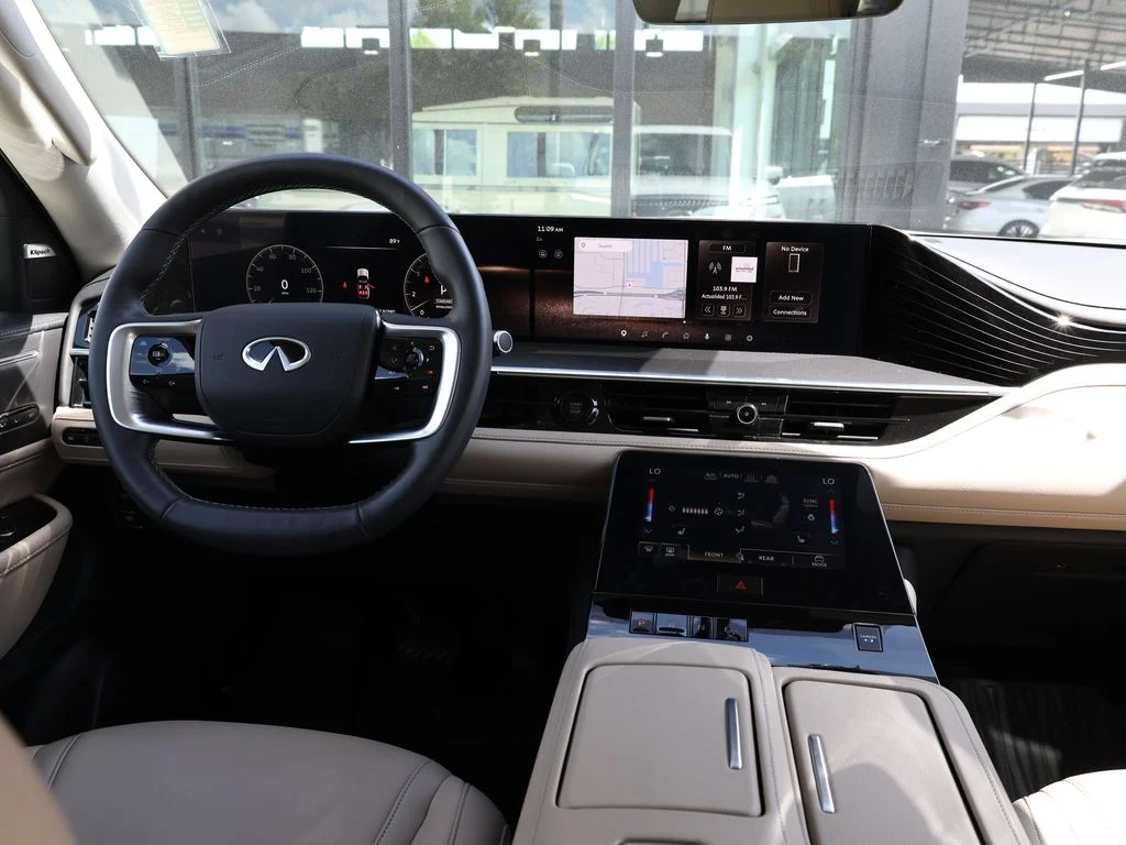 Used 2026 White INFINITI PURE image 26