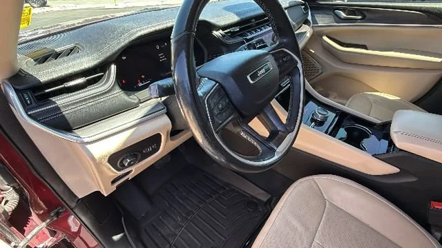 Used 2021 Red Jeep Limited 4x4 image 10