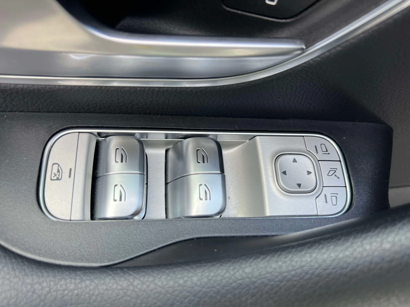 Certified Used 2024 Polar White Mercedes-Benz GLE 350 image 17