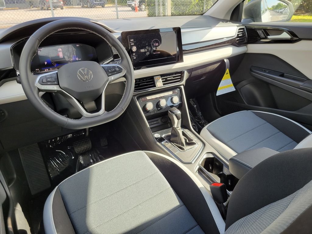 New 2026 White Volkswagen 1.5T S image 8