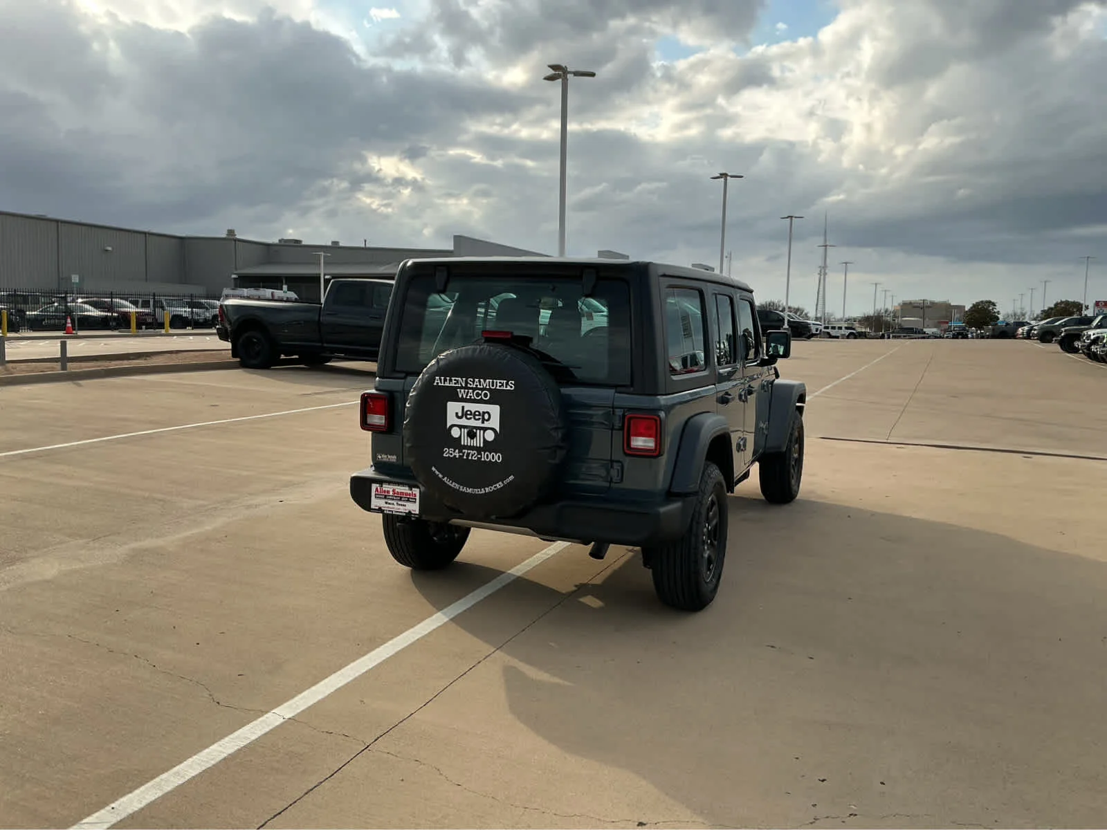 New 2026 Anvil Clear-Coat Exterior Paint Jeep Sport image 6