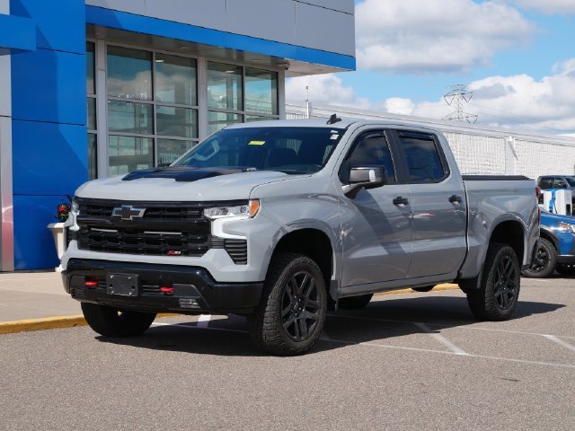 Used 2024 Chevrolet Silverado 1500 LT Trail Boss with VIN 3GCUDFEL5RG145880 for sale in Roseville, Minnesota