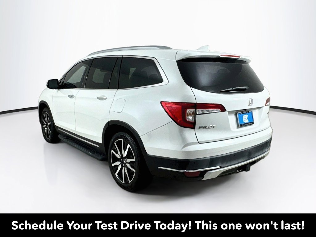 Certified Used 2021 Platinum White Pearl Honda Touring image 6