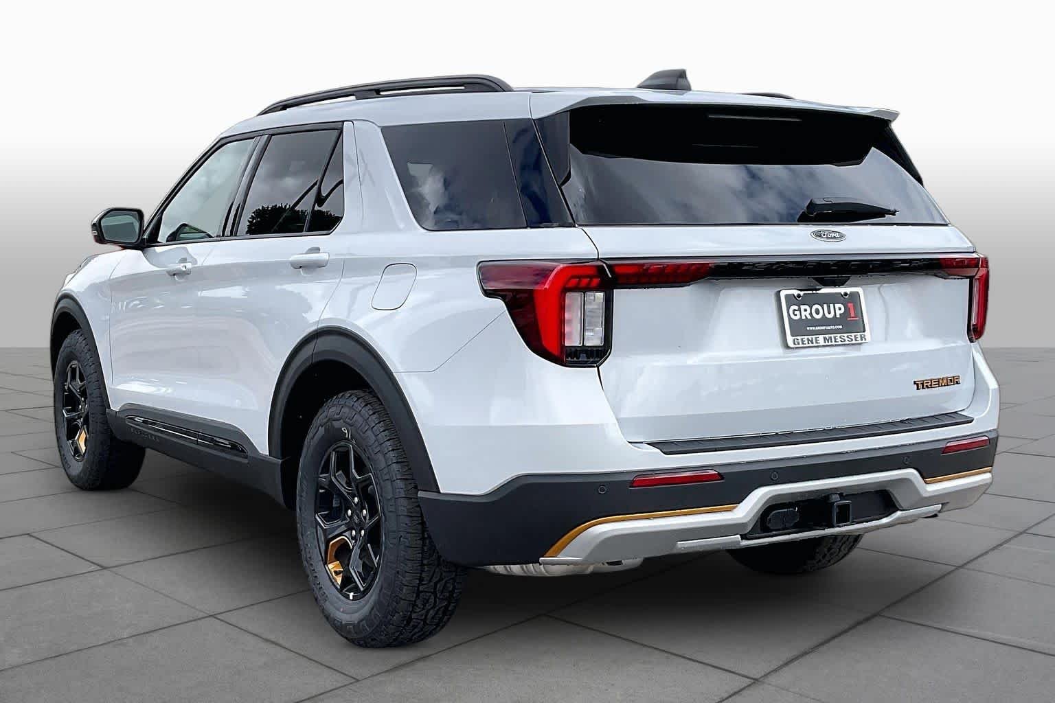 New 2026 Space White Metallic Ford Tremor® image 12