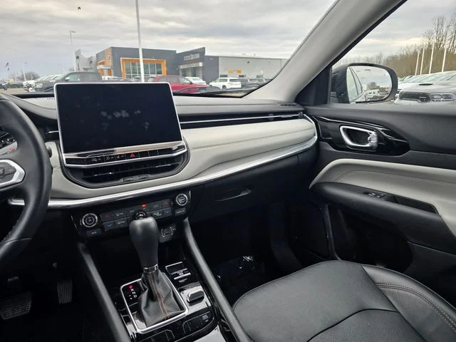 Used 2022 Black Jeep Limited image 17