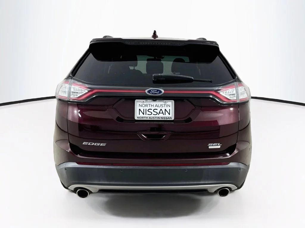 Used 2018 Red Ford SEL image 6