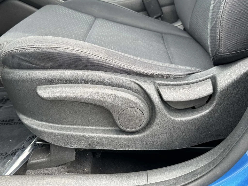 Used 2019 Blue Hyundai SE image 30