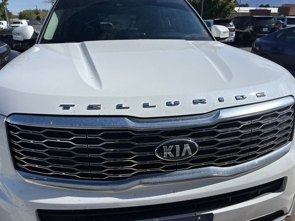 Used 2020 White Kia S image 4