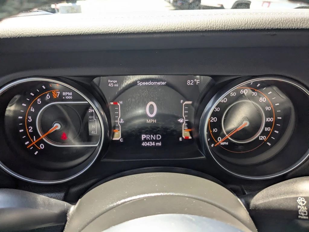 Used 2022 Sting-Gray Clearcoat Jeep Unlimited Sahara image 15