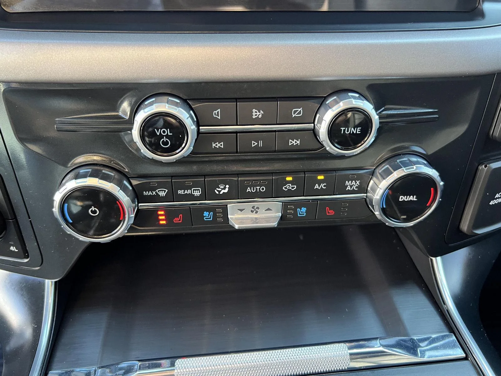 2022 Ford F-150 Raptor - Photo 30
