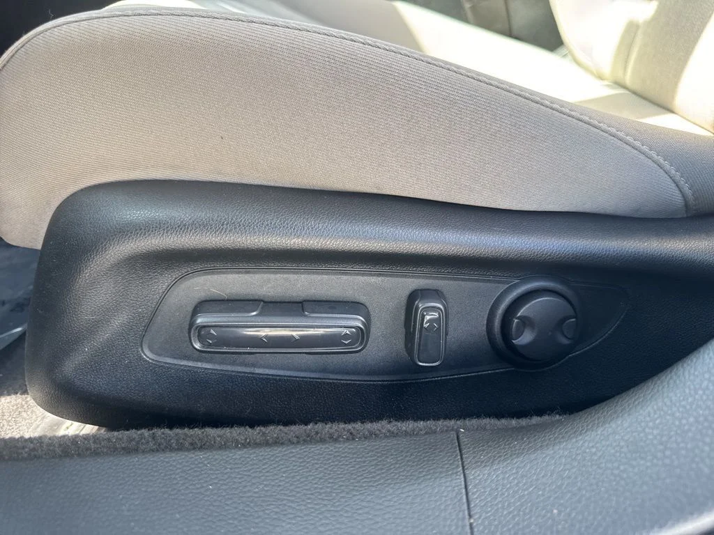 Used 2024 Gray Honda EX image 10