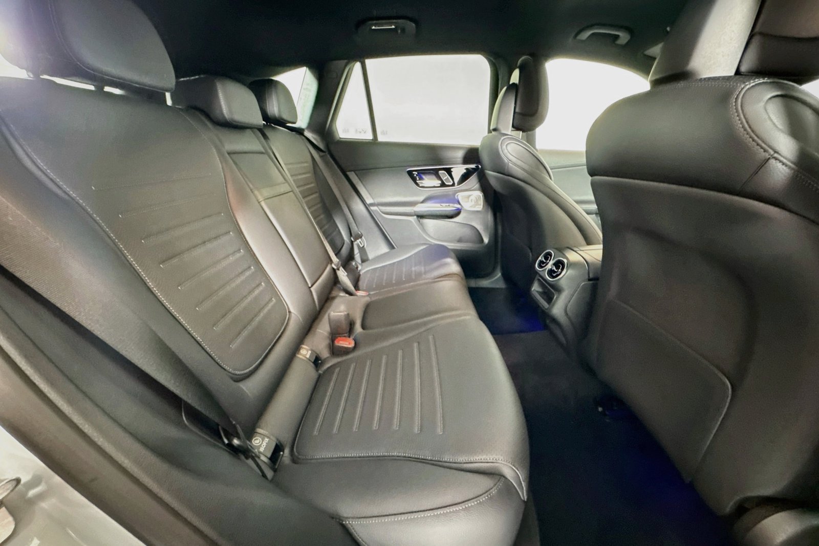 New 2026 MANUFAKTUR Alpine Grey Mercedes-Benz GLC 300 image 24