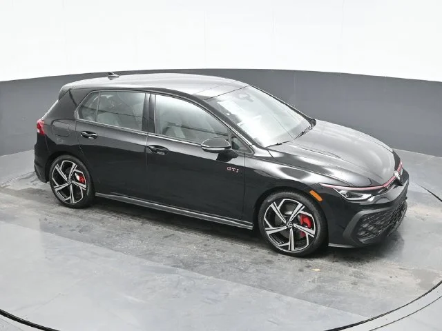 Certified Used 2026 Black Volkswagen SE image 15