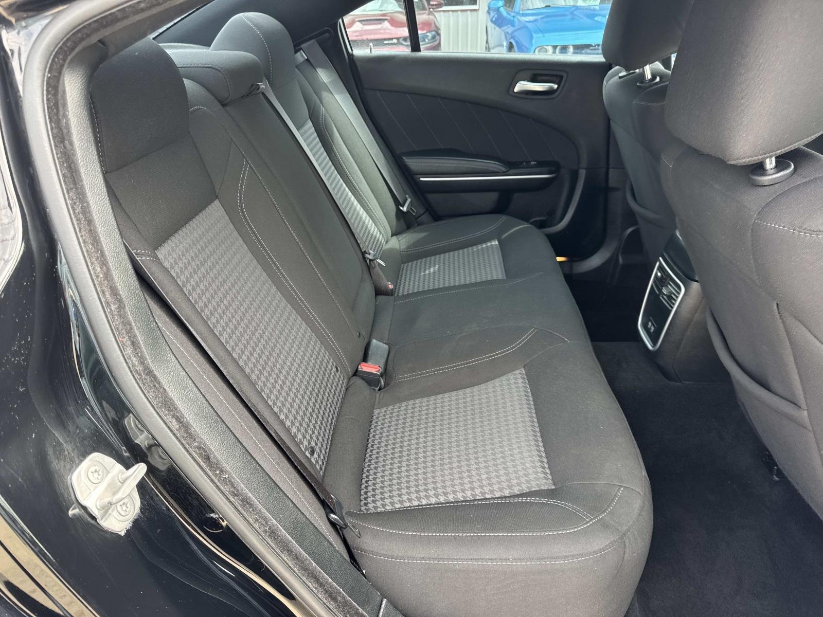 Used 2023 Pitch Black Clearcoat Dodge SXT image 9