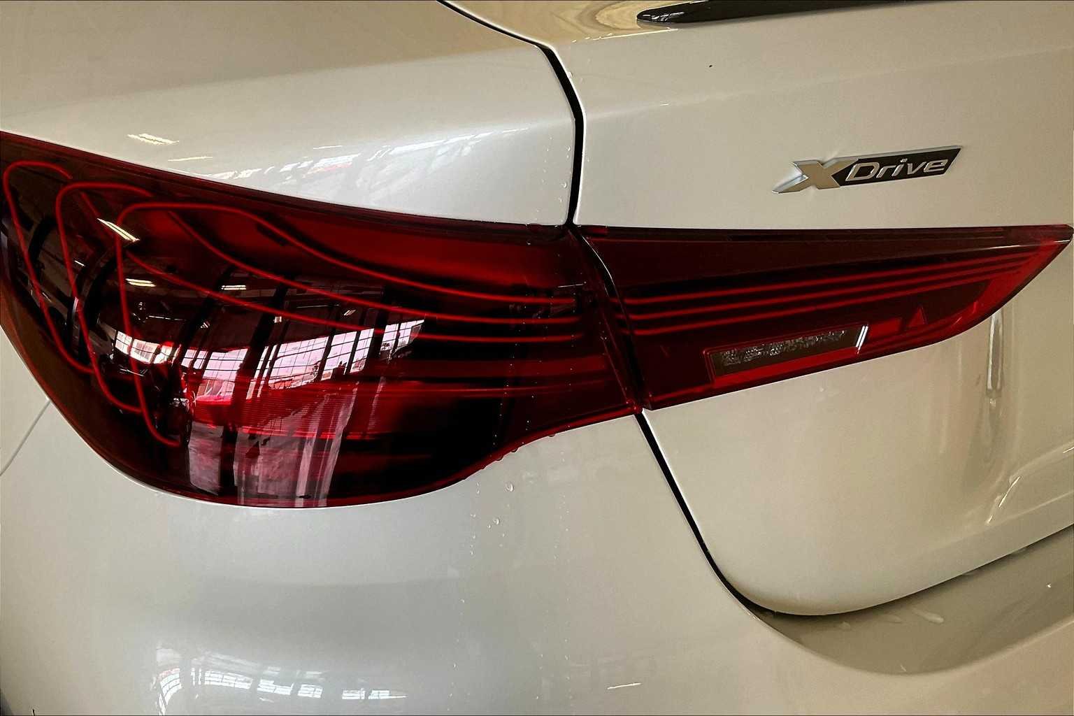 Used 2026 Mineral White Metallic BMW M440i xDrive image 14