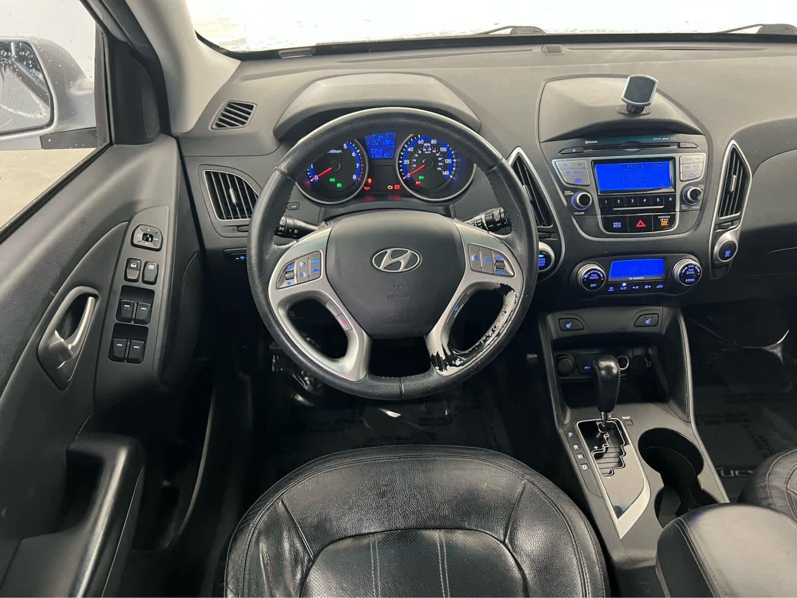 Used 2013 Diamond Silver Hyundai Limited image 27
