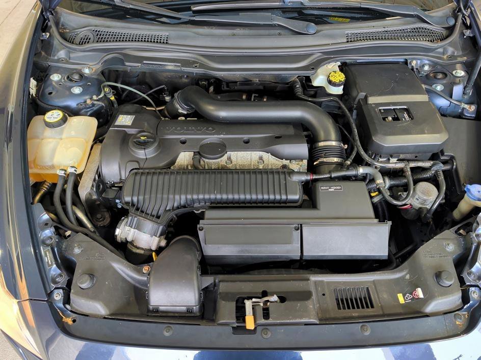 Used 2013 Caspian Blue Metallic Volvo T5 image 28