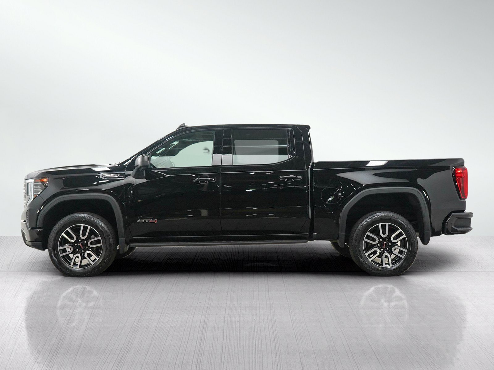 Used 2024 GMC Sierra 1500 AT4 with VIN 3GTUUEELXRG230076 for sale in White Bear Lake, Minnesota
