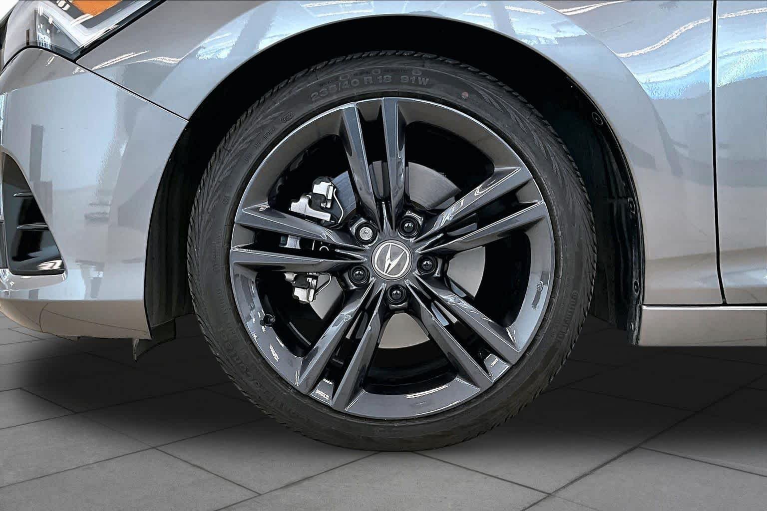 Used 2025 Liquid Carbon Metallic Acura w/A-Spec Package image 10