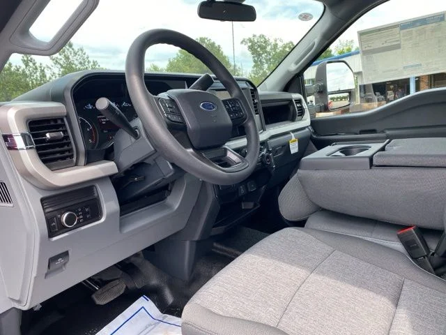 2025 Ford F-250 Super Duty XL - Photo 26