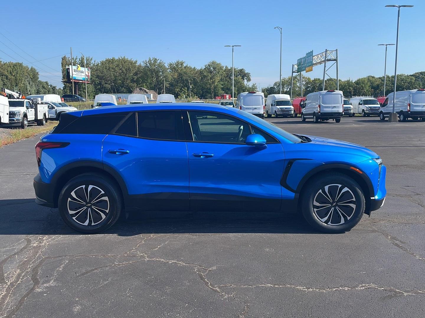 Used 2024 Rip Tide Blue Chevrolet eAWD LT image 6