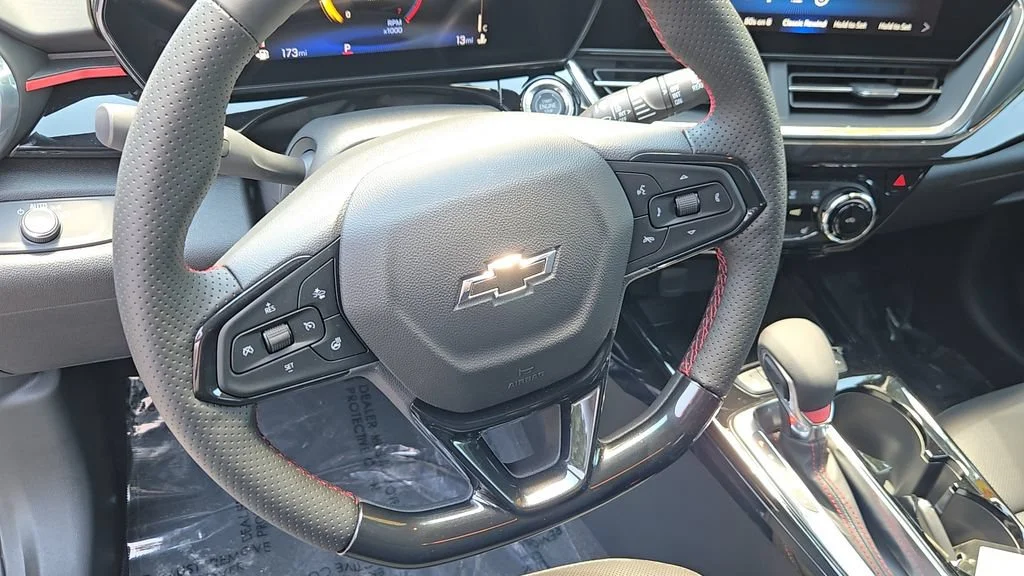 2026 Chevrolet Trax RS - Photo 13