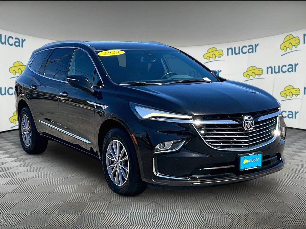 2023 Buick Enclave Essence AWD's photo