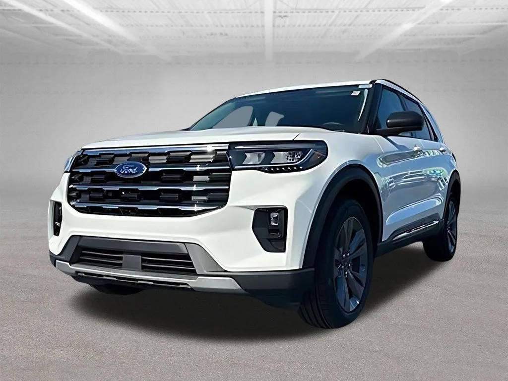 New 2026 Star White Metallic Tri-Coat Ford Active image 3