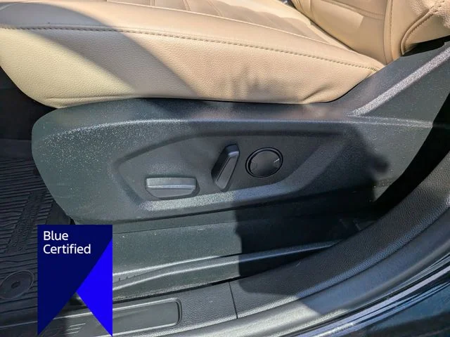 Used 2022 Black Ford SEL image 15