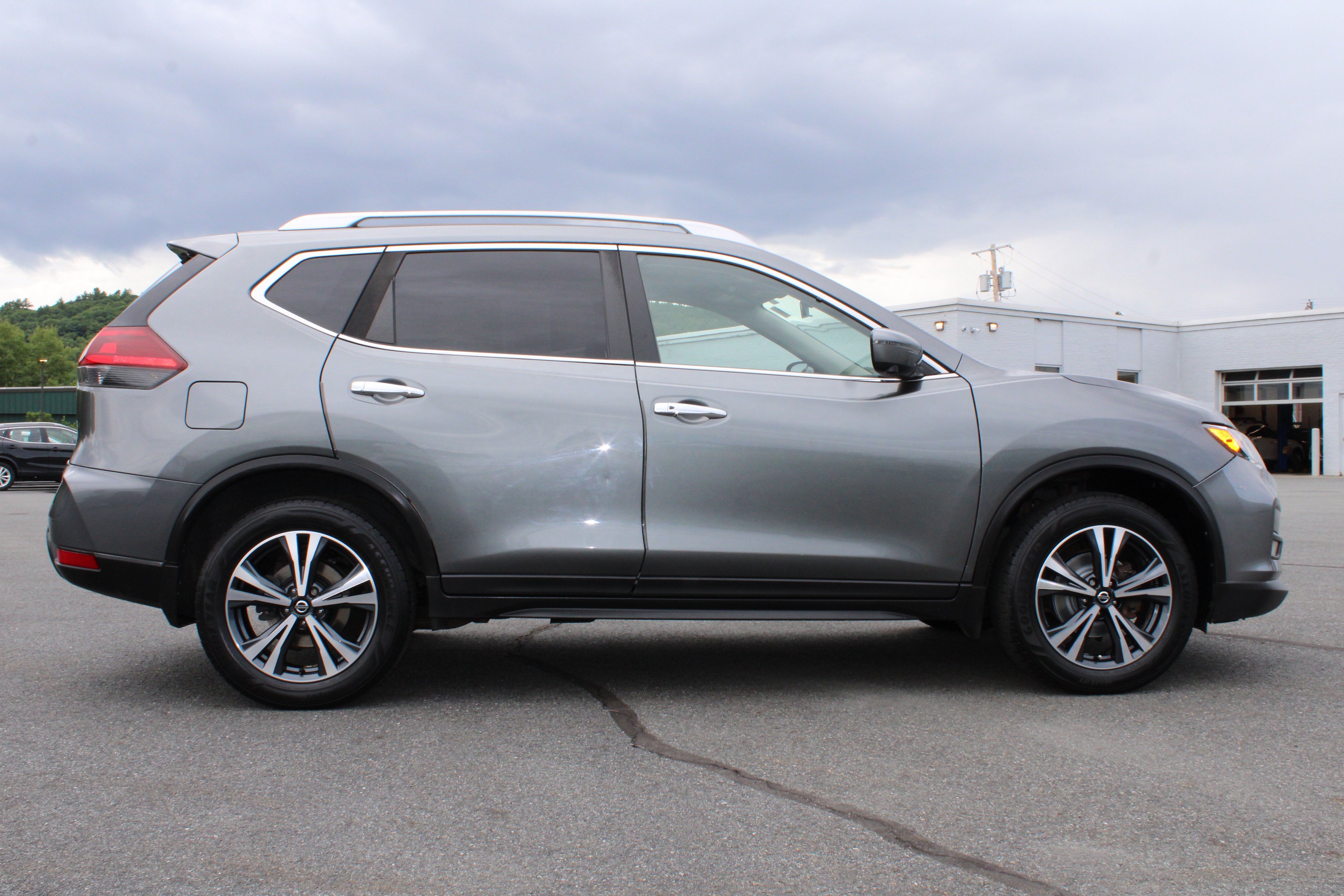 Used 2020 Gun Metallic Nissan SV image 6