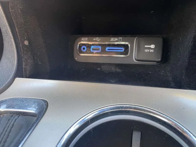 Used 2016 Black Jeep Laredo image 30
